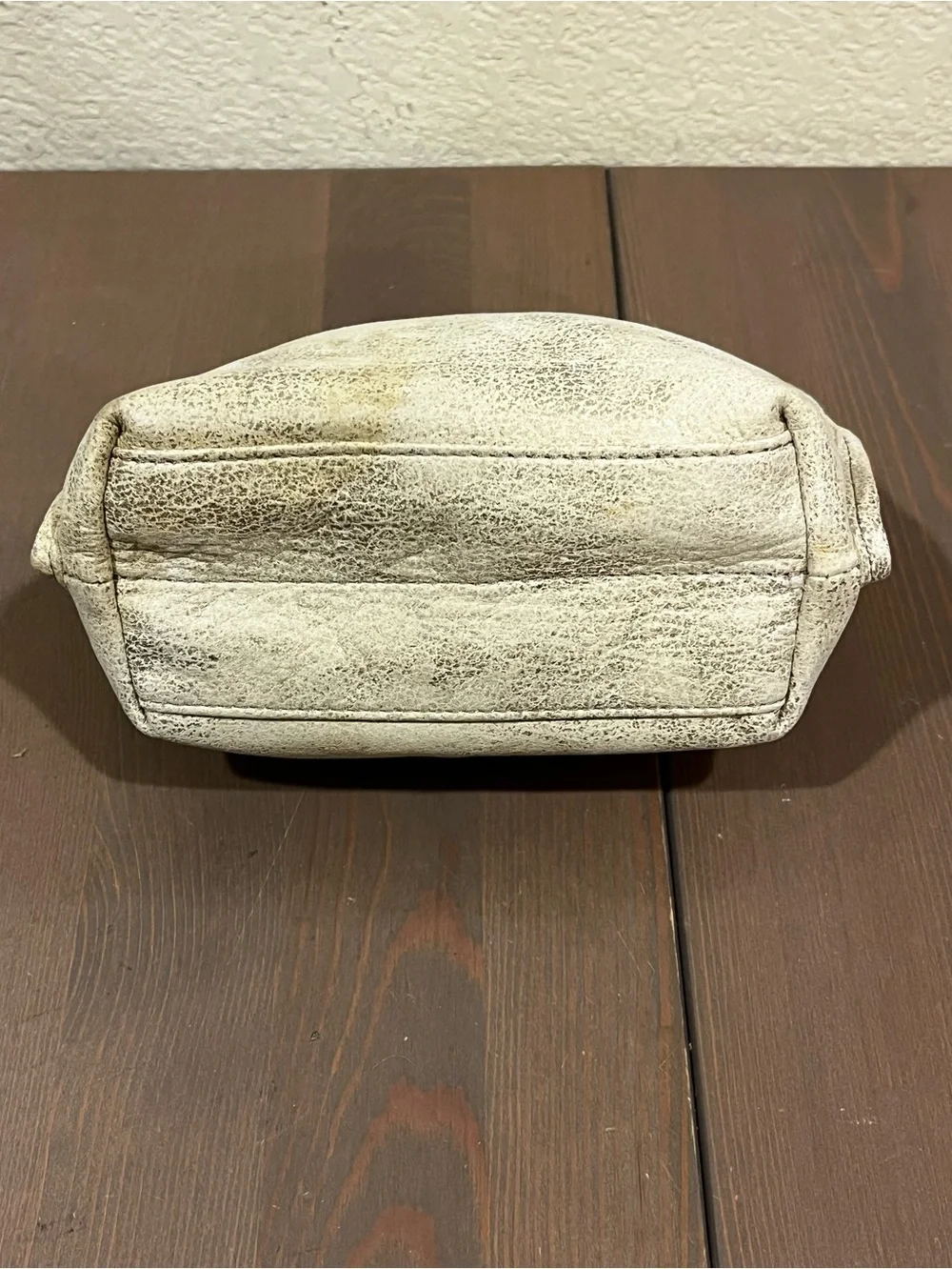 HOBO Leather Makeup Bag Travel Pouch Mesh Zip Pockets Floral Lining Metallic